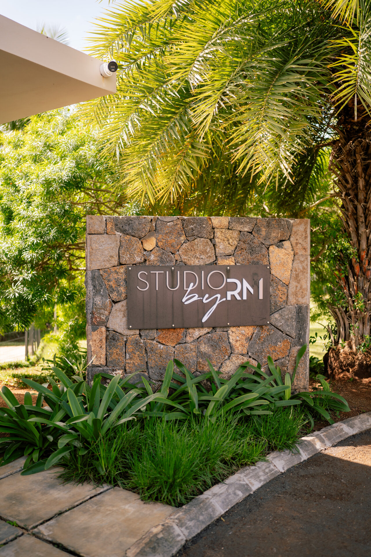 Studio by RM Club Azuri