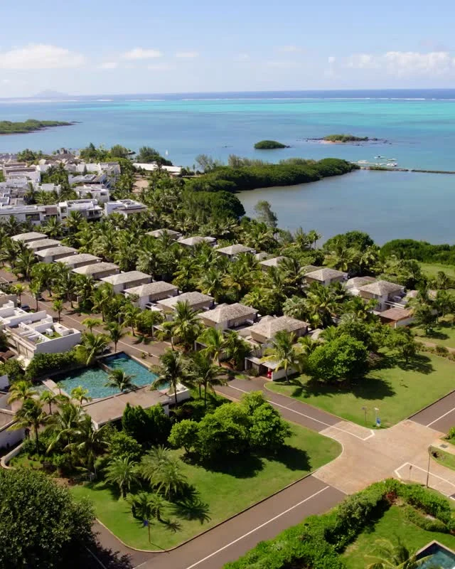 Morning coffee. Fresh nails. A boat on standby. Your car washed while you live your life. This is just a Tuesday at Azuri. ☀️

#AzuriVillage #EasyLiving #SmartCityMauritius