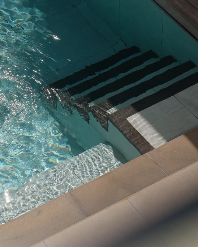 Life at Azuri looks a lot like this.
Morning coffee together, work with a view, yoga by the pool, a swim to reset, and an afternoon reading on the balcony.
This is what living by the sea feels like.
#azurivillage #liveatazuri